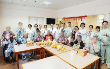 康復科舉辦中秋節同樂活動為住院病友送溫暖