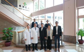 浙江大學繼續教育學院一行  來訪鏡湖